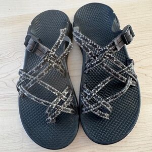 Chaco Z/2 classic black sandal-Like new size 6